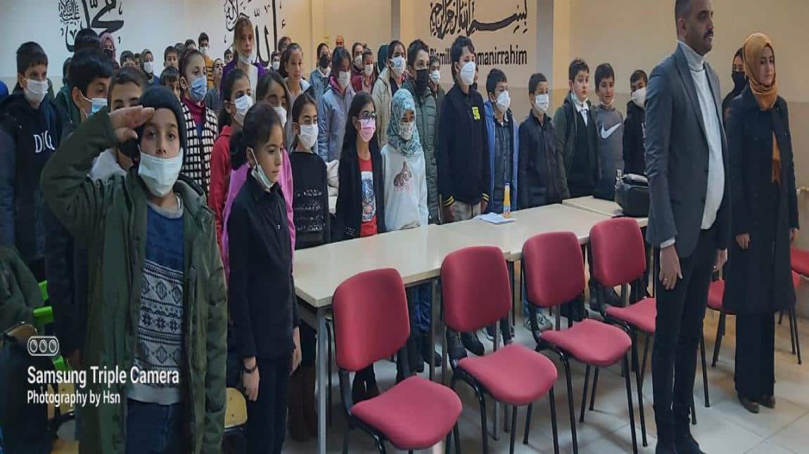 18 Mart Şehitleri Anma Günü ve Çanakkale Zaferi Okul Programımız